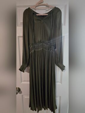 Current Air Olive Long-Sleeve Pleated Maxi Dress